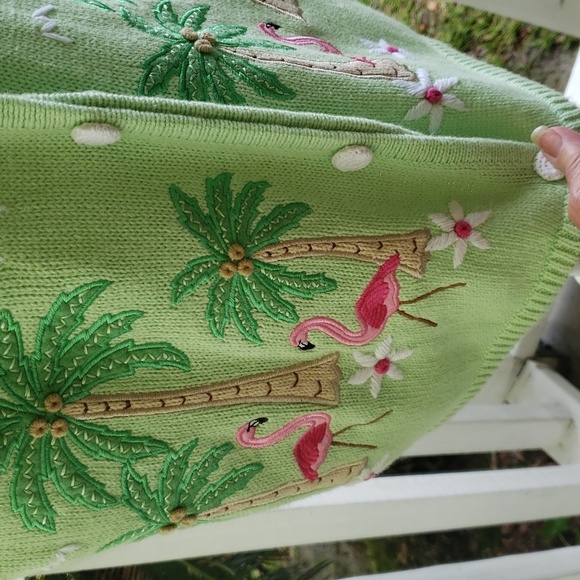 MANDAL BAY Lady's Sleeveless Summer Vest with Flamingos and Palm 🌴 Trees - Picture 2 of 7